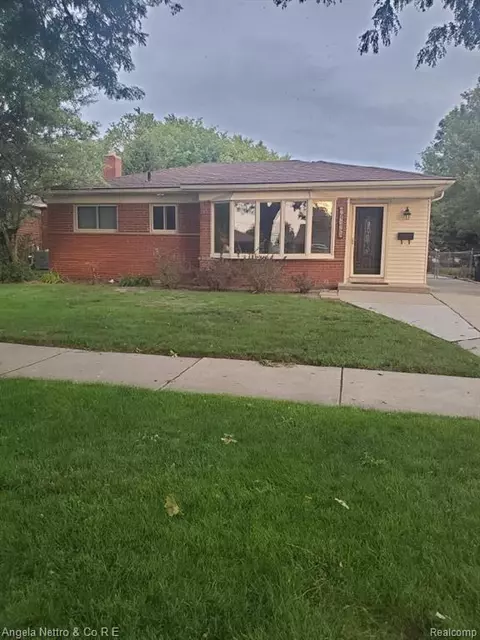 24825 Ward St, Taylor, MI 48180