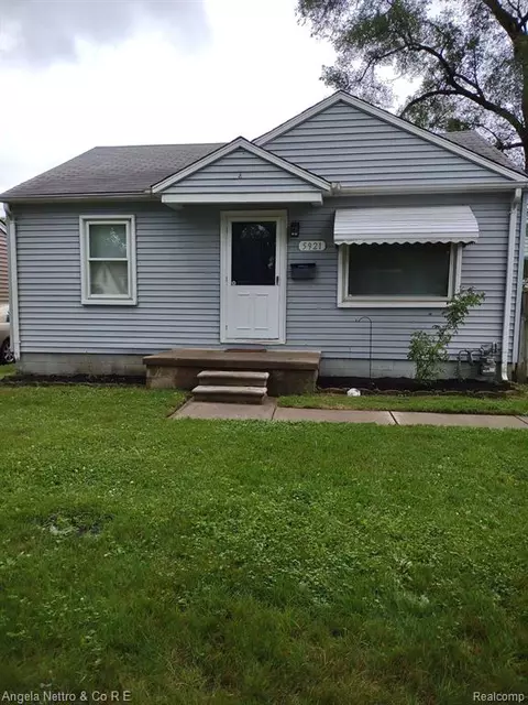 5921 Mcguire St, Taylor, MI 48180
