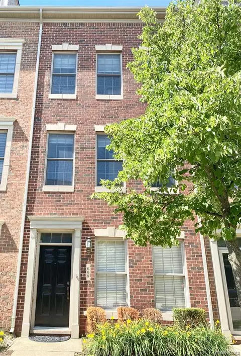 608 Lewis St, Birmingham, MI 48009