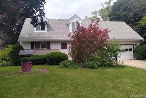 7050 Aldredge Dr, Swartz Creek, MI 48473