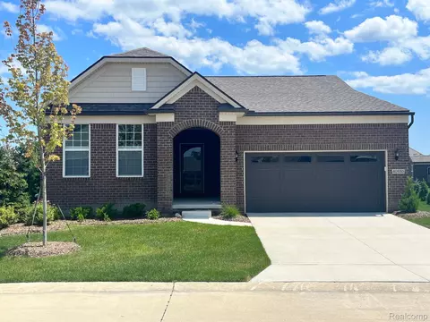 40641 Azalea Dr, Clinton Township, MI 48036