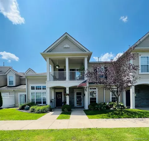 25783 Maritime Cir S, Harrison Township, MI 48045
