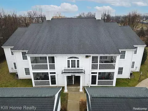 2253 S Main St #26, Ann Arbor, MI 48105