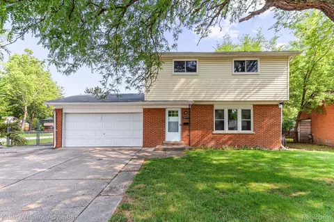 23472 N Stockton Ave, Farmington Hills, MI 48336