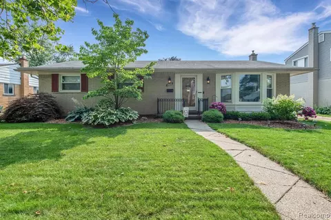 14236 Bainbridge St, Livonia, MI 48154