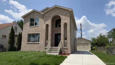 7741 Barrie St, Dearborn, MI 48126