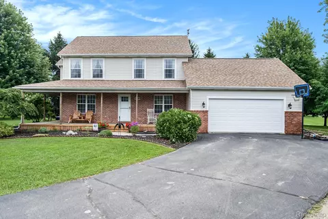 11498 Orchard Pkwy, Tyrone, MI 48430