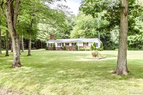 4899 Rabidue Rd, North Street, MI 48049