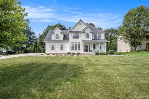 668 Morningside Dr, Grand Blanc, MI 48439