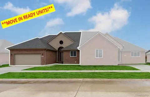 49664 Manistee Dr #91, Chesterfield, MI 48047