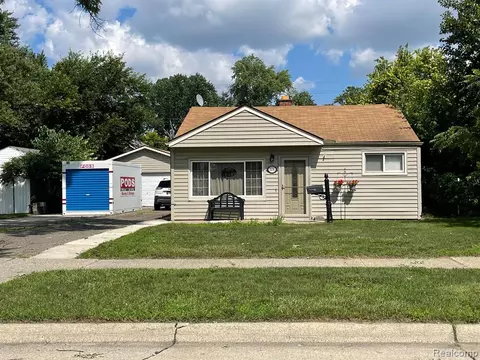 5696 Nightingale St, Dearborn Heights, MI 48127