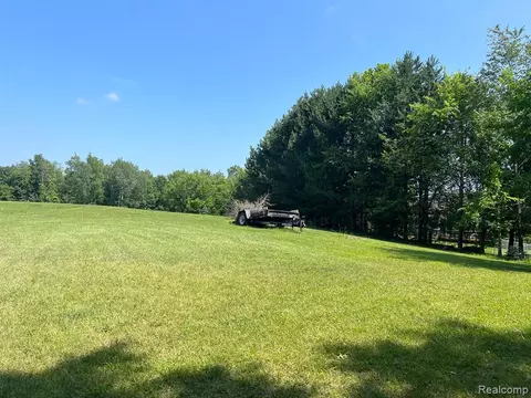 0000 Perry Lake Rd, Ortonville, MI 48462