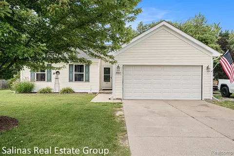 4407 Eagle Ln, Burton, MI 48519