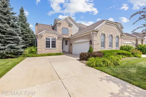 44843 Aspen Ridge Dr, Northville, MI 48168
