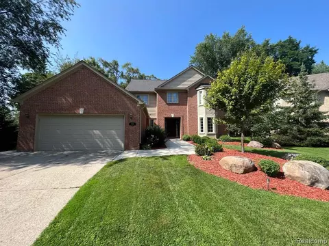 511 Choice, Troy, MI 48085