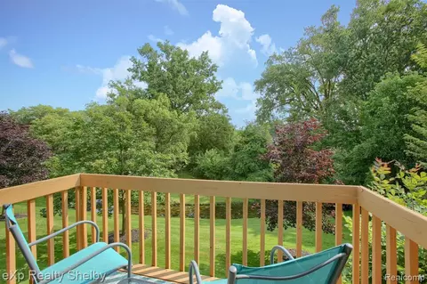 38544 Lanse Creuse St, Harrison Township, MI 48045