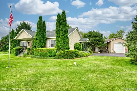 7180 E Prior Rd, Durand, MI 48429