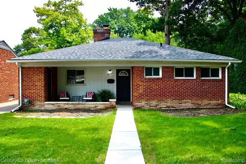 24100 Manistee St, Oak Park, MI 48237