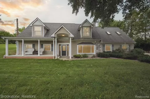 1225 E Romeo Rd, Leonard, MI 48367