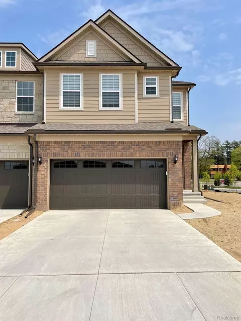 731 Addison Cir, Commerce, MI 48390