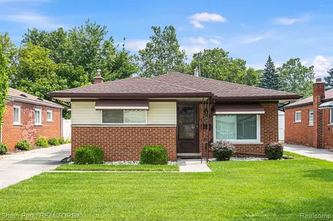4983 Mckinley St, Dearborn Heights, MI 48125