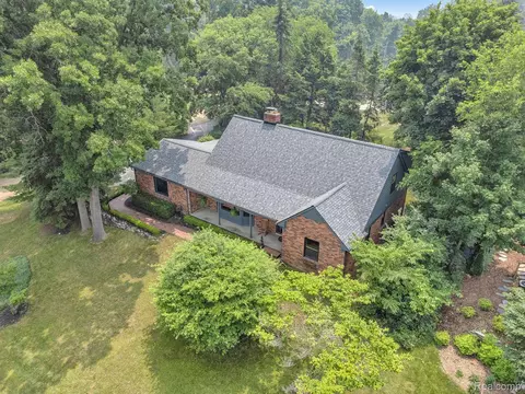 46015 Fonner Rd, Northville, MI 48167