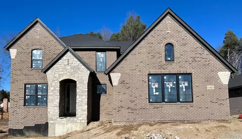 11927 Ovation Crt Ct, Shelby Township, MI 48315