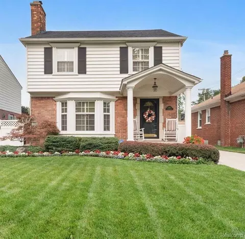 6740 Shenandoah Ave, Allen Park, MI 48101