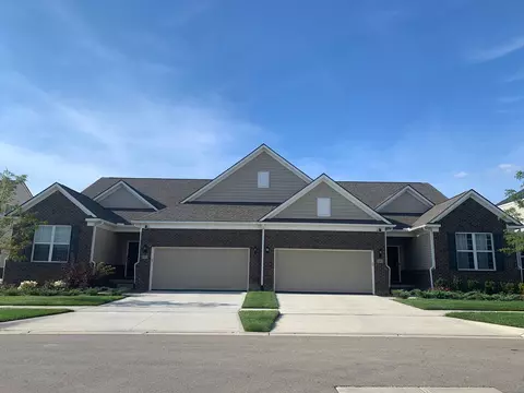 16330 Beech Tree Ln, Clinton Township, MI 48038
