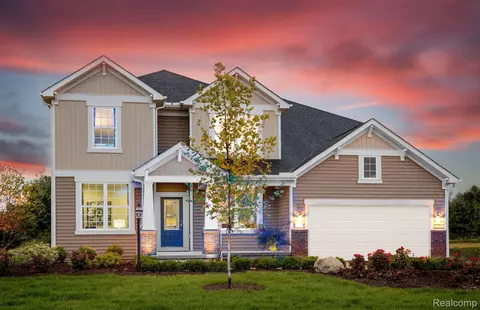 49452 Hummel Dr, Macomb, MI 48044