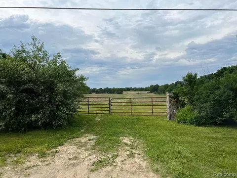 Vl Stock Road, Metamora, MI 48455