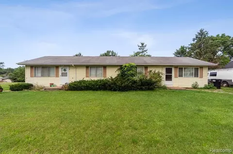 5262 Van Winkle Street, Brighton, MI 48116