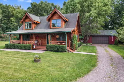 5461 Warner Rd, Howell, MI 48836