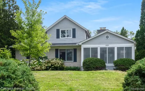 72200 Lassier Rd, Bruce Township, MI 48065