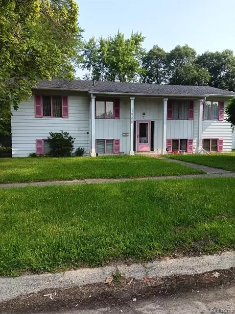 1938 Lynbrook Dr, Flint, MI 48507 photo 1