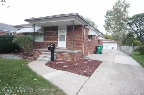 23204 Beechwood Ave, Eastpointe, MI 48021