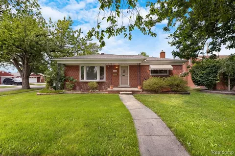 5945 Amboy St, Dearborn Heights, MI 48127