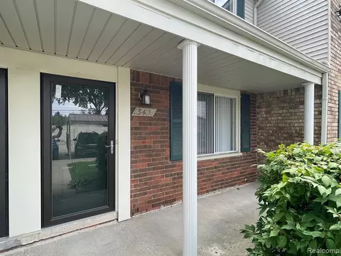 13406 Denver Cir N, Sterling Heights, MI 48312