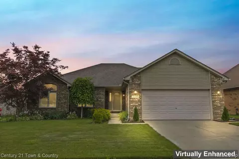 42499 Dharte, Clinton Township, MI 48038