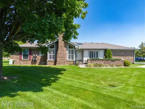 48685 Eagle Butte, Shelby Township, MI 48315
