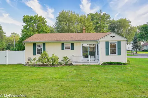 25065 Haig St, Taylor, MI 48180