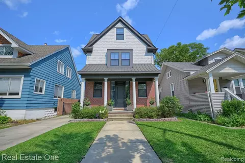500 N Center St, Royal Oak, MI 48067