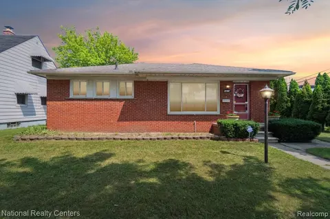 7230 Beaverland St, Redford, MI 48239