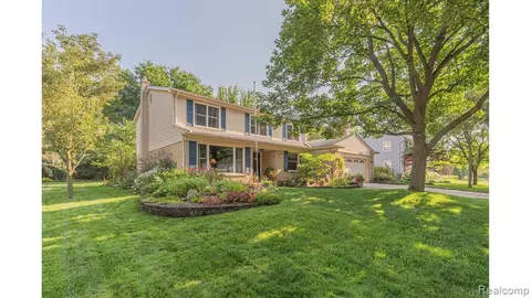 45546 Woodleigh Way, Plymouth, MI 48170