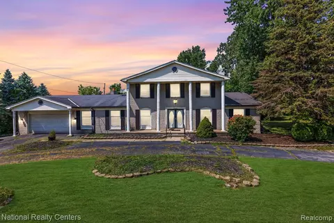 27090 Van Horn Rd, Flat Rock, MI 48134