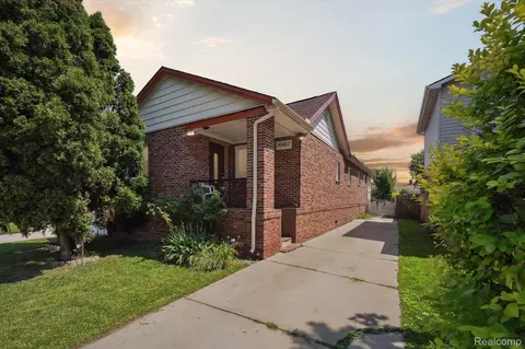 30412 Groveland St, Madison Heights, MI 48071
