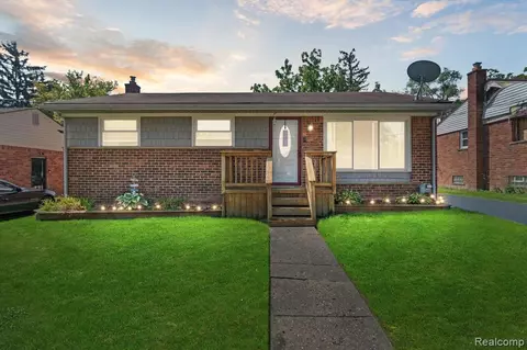 1122 Maurer Ave, Pontiac, MI 48342