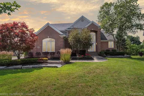 11524 Monterey Dr, Belleville, MI 48111