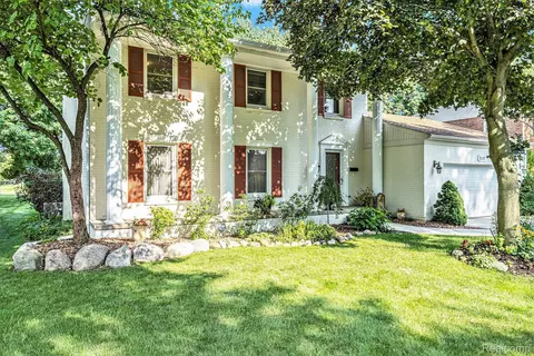 12107 Townline Rd, Grand Blanc, MI 48439