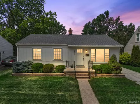 4515 Sedgemoor Ave, Royal Oak, MI 48073
